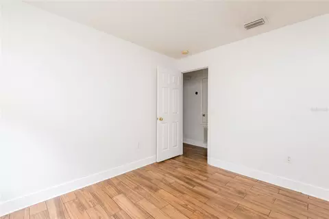 Bedroom - 11813 Prickly Pear Way, Seffner, FL 33584 photo 4 of 4