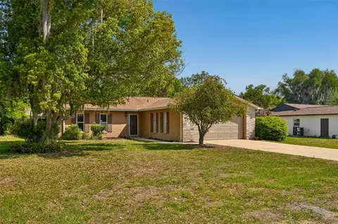 13635 Berkshire Ct, Grand Island, FL 32735