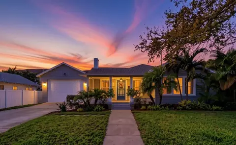 3218 7th St N, Saint Petersburg, FL 33704