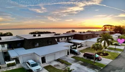 2980 Haines Bayshore Rd #109, Clearwater, FL 33760