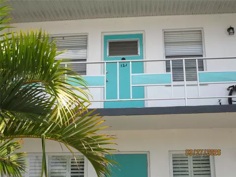 6055 21st St N #12, Saint Petersburg, FL 33714