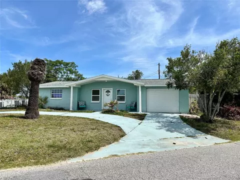 3240 Briar Cliff Dr, Holiday, FL 34691