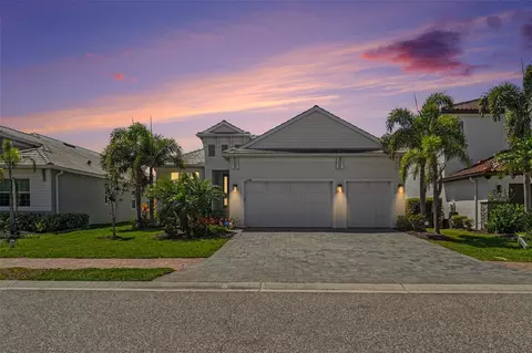 5508 Title Row Dr, Bradenton, FL 34210