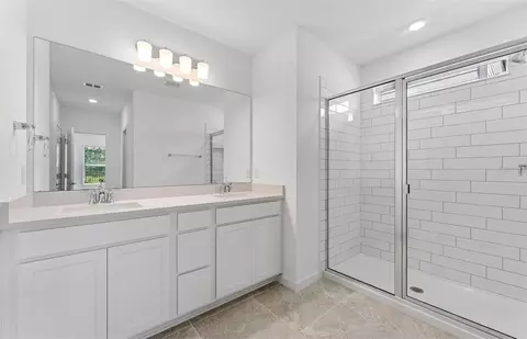 Bath - 5342 Spring Maiden Cir, Apollo Beach, FL 33572 photo 1 of 2