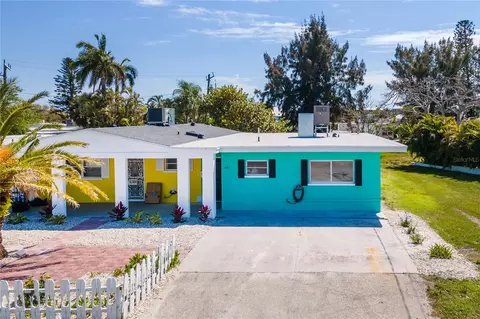 441 63rd St, Holmes Beach, FL 34217