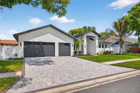 14447 Mark Dr, Largo, FL 33774