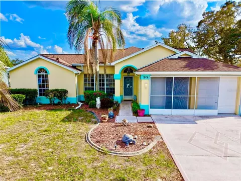 Exterior - 7404 Cool Breeze Ct, Spring Hill, FL 34607 photo 7 of 7