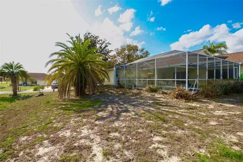 Exterior - 7404 Cool Breeze Ct, Spring Hill, FL 34607 photo 5 of 7