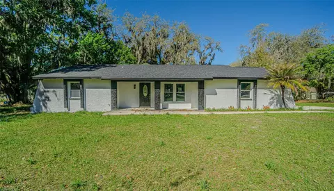 8807 Overlook Dr, Wesley Chapel, FL 33545