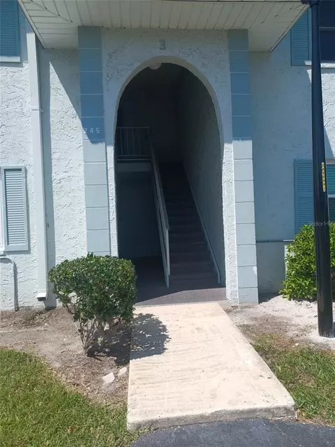 245 S Mcmullen Booth Rd #17, Clearwater, FL 33759