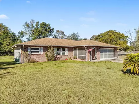 5213 Lantana St, Zephyrhills, FL 33542
