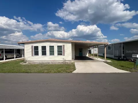 6902 Orlo Dr, Zephyrhills, FL 33542