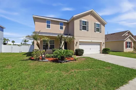 3204 Azalea Blossom Dr, Plant City, FL 33567