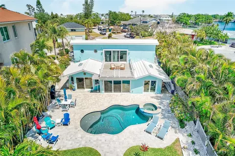 441 Harbor Dr S, Indian Rocks Beach, FL 33785