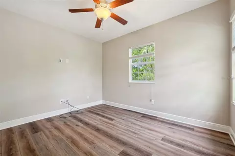 Bedroom - 5117 Longspur Ct, Lithia, FL 33547 photo 3 of 5