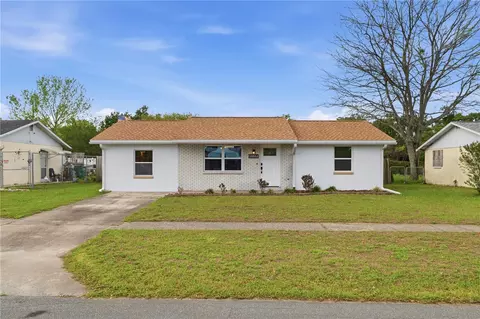 39502 9th Ave, Zephyrhills, FL 33542