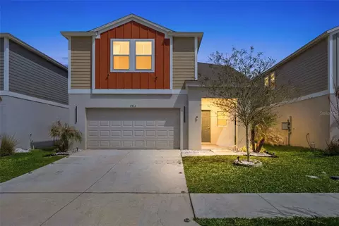 7512 Wallflower Trl, Wesley Chapel, FL 33545