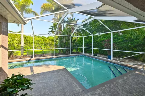 Exterior - 4061 Kingsfield Dr, Parrish, FL 34219 photo 7 of 16