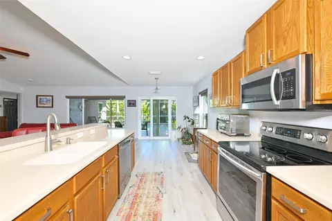 Kitchen - 4061 Kingsfield Dr, Parrish, FL 34219 photo 1 of 4