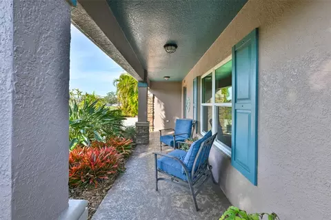 Exterior - 4061 Kingsfield Dr, Parrish, FL 34219 photo 5 of 16