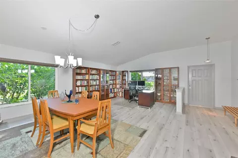Dining - 4061 Kingsfield Dr, Parrish, FL 34219 photo 5 of 6