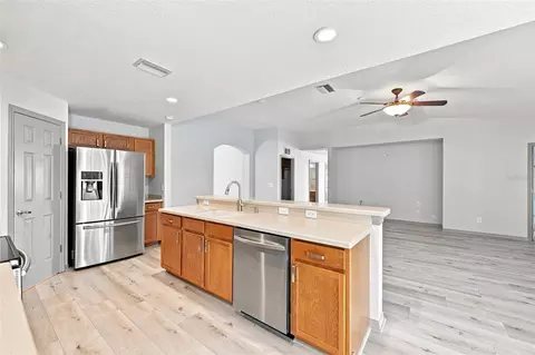 Kitchen - 4061 Kingsfield Dr, Parrish, FL 34219 photo 5 of 5