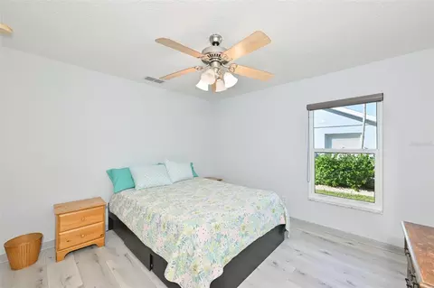 Bedroom - 4061 Kingsfield Dr, Parrish, FL 34219 photo 8 of 9