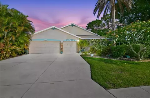 Exterior - 4061 Kingsfield Dr, Parrish, FL 34219 photo 14 of 16