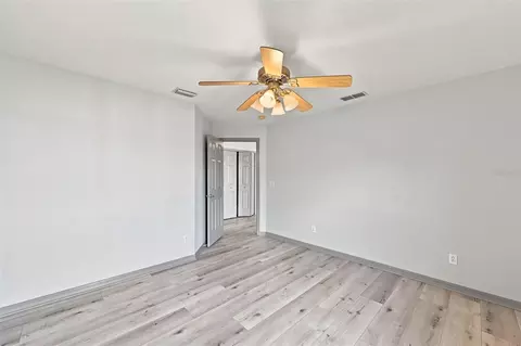 Bedroom - 4061 Kingsfield Dr, Parrish, FL 34219 photo 6 of 9