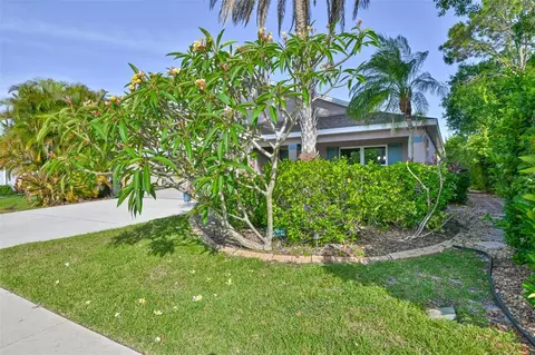 Exterior - 4061 Kingsfield Dr, Parrish, FL 34219 photo 14 of 16