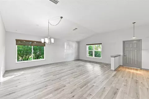 Living - 4061 Kingsfield Dr, Parrish, FL 34219 photo 2 of 9