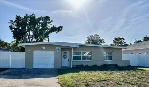 12425 136th Ln, Largo, FL 33774