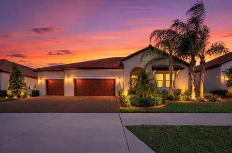 5319 Windy Grove Dr, Wimauma, FL 33598