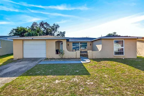 9745 Richwood Ln, Port Richey, FL 34668