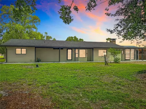 216 Corbett Rd, Lithia, FL 33547