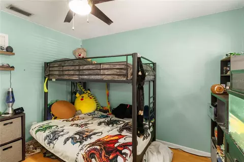 Bedroom - 2935 Forest Cir, Seffner, FL 33584 photo 6 of 9