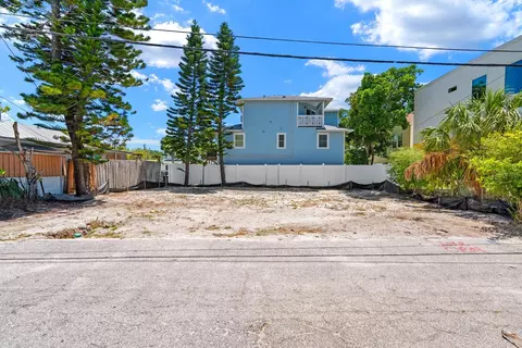 119 95th Ave, Treasure Island, FL 33706