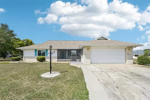 201 Stonehouse Ct, Sun City Center, FL 33573