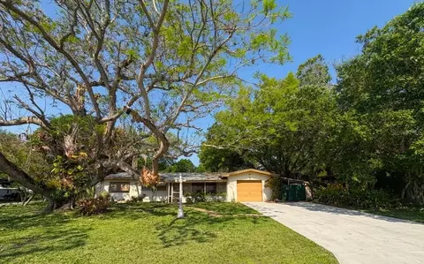 1799 Lake Cir, Fort Pierce, FL 34945