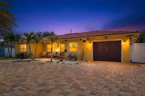 3890 Benson Ave N, Saint Petersburg, FL 33713