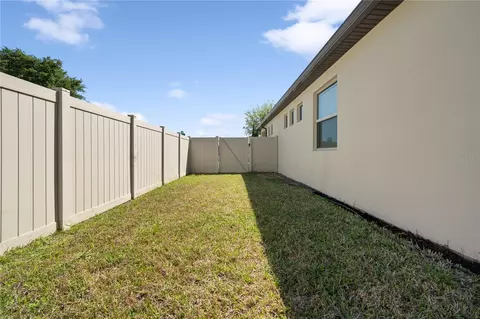 Exterior - 1110 Umbria Ln, Saint Cloud, FL 34771 photo 7 of 9
