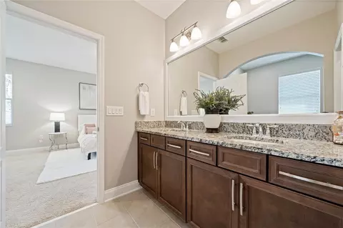 Bath - 1110 Umbria Ln, Saint Cloud, FL 34771 photo 5 of 9
