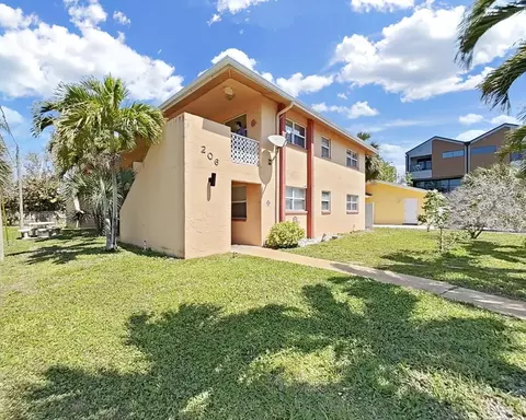206 22nd Ave, Indian Rocks Beach, FL 33785