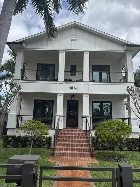 115 27th Ave NE, Saint Petersburg, FL 33704