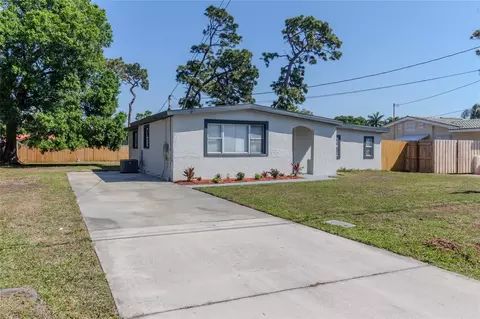 Exterior - 10889 124th Ave, Largo, FL 33778 photo 2 of 18