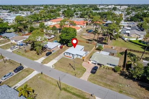 View/Area - 10889 124th Ave, Largo, FL 33778 photo 15 of 16