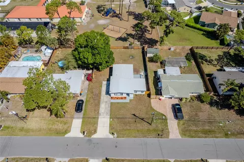 View/Area - 10889 124th Ave, Largo, FL 33778 photo 3 of 16