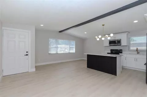 Living - 10889 124th Ave, Largo, FL 33778 photo 1 of 6