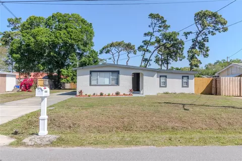 10889 124th Ave, Largo, FL 33778