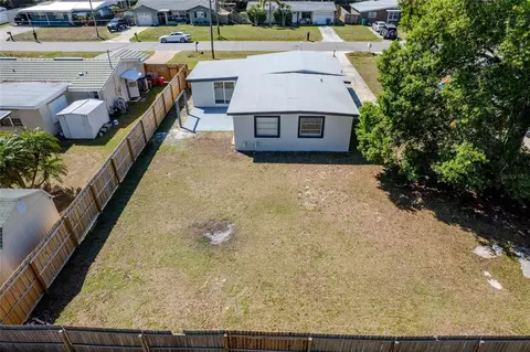 View/Area - 10889 124th Ave, Largo, FL 33778 photo 13 of 16